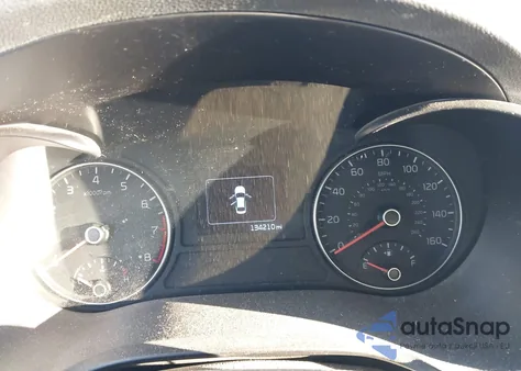 2018 Kia Optima Lx z USA, uszkodzony, nr VIN 5XXGT4L32JG243568